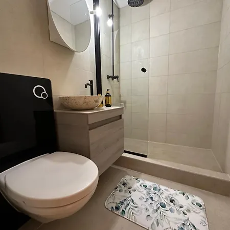 Les Dents Du Midi A10